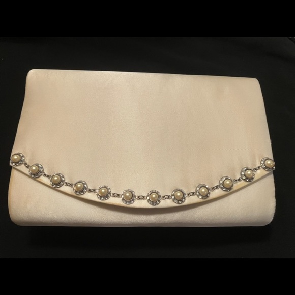 New satin and pearl purse - Picture 1 of 2